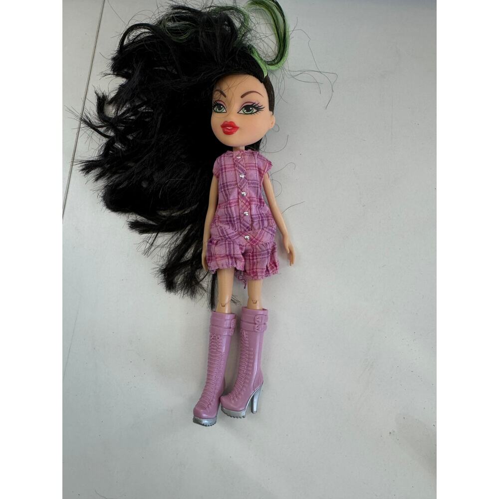 Bratz Dolls Set of 2 Jade and Cloe